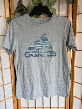 adidas Gray Short Sleeve Tee Size Large